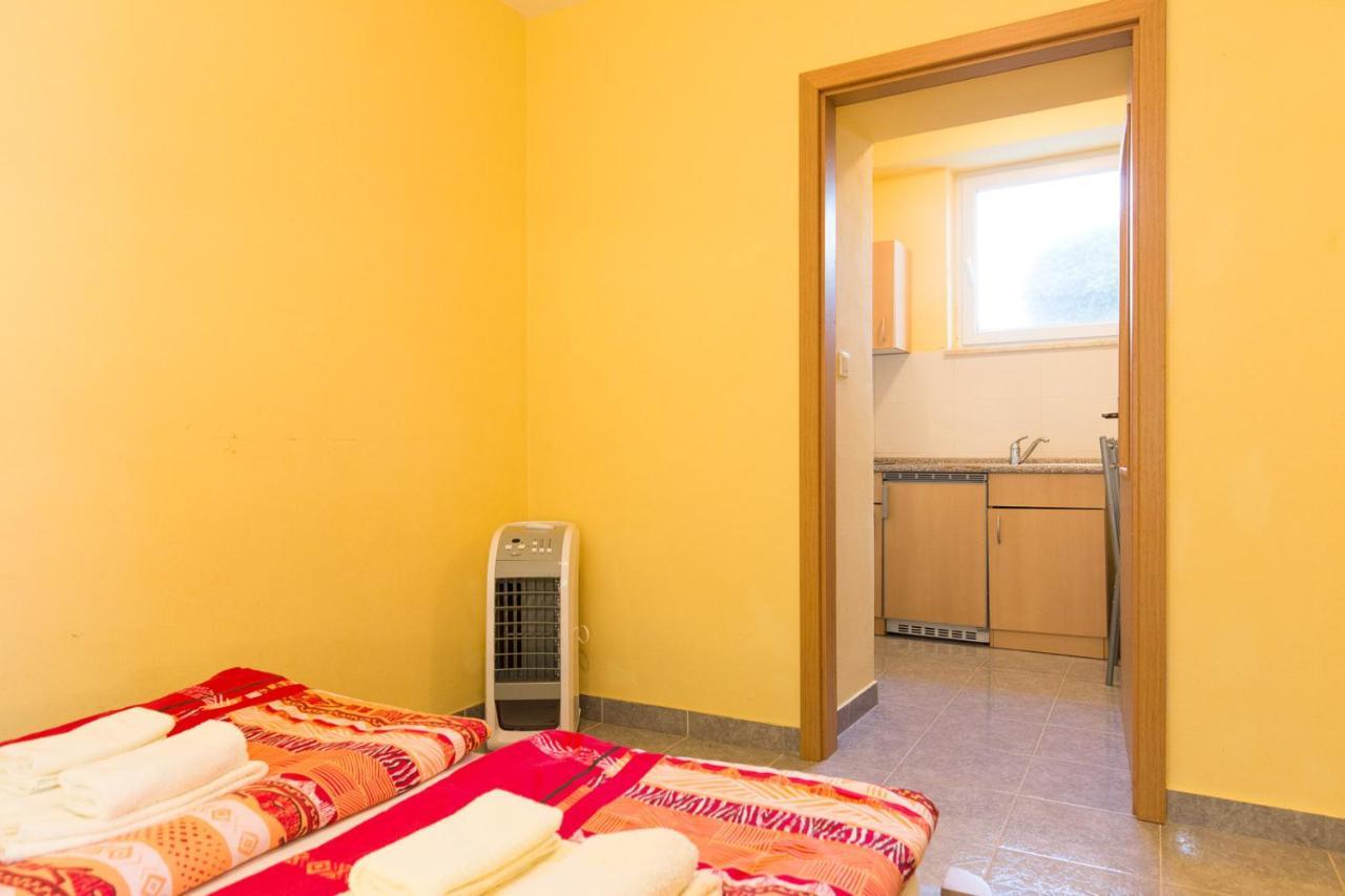Apartamento Vila Milano Kornić Exterior foto