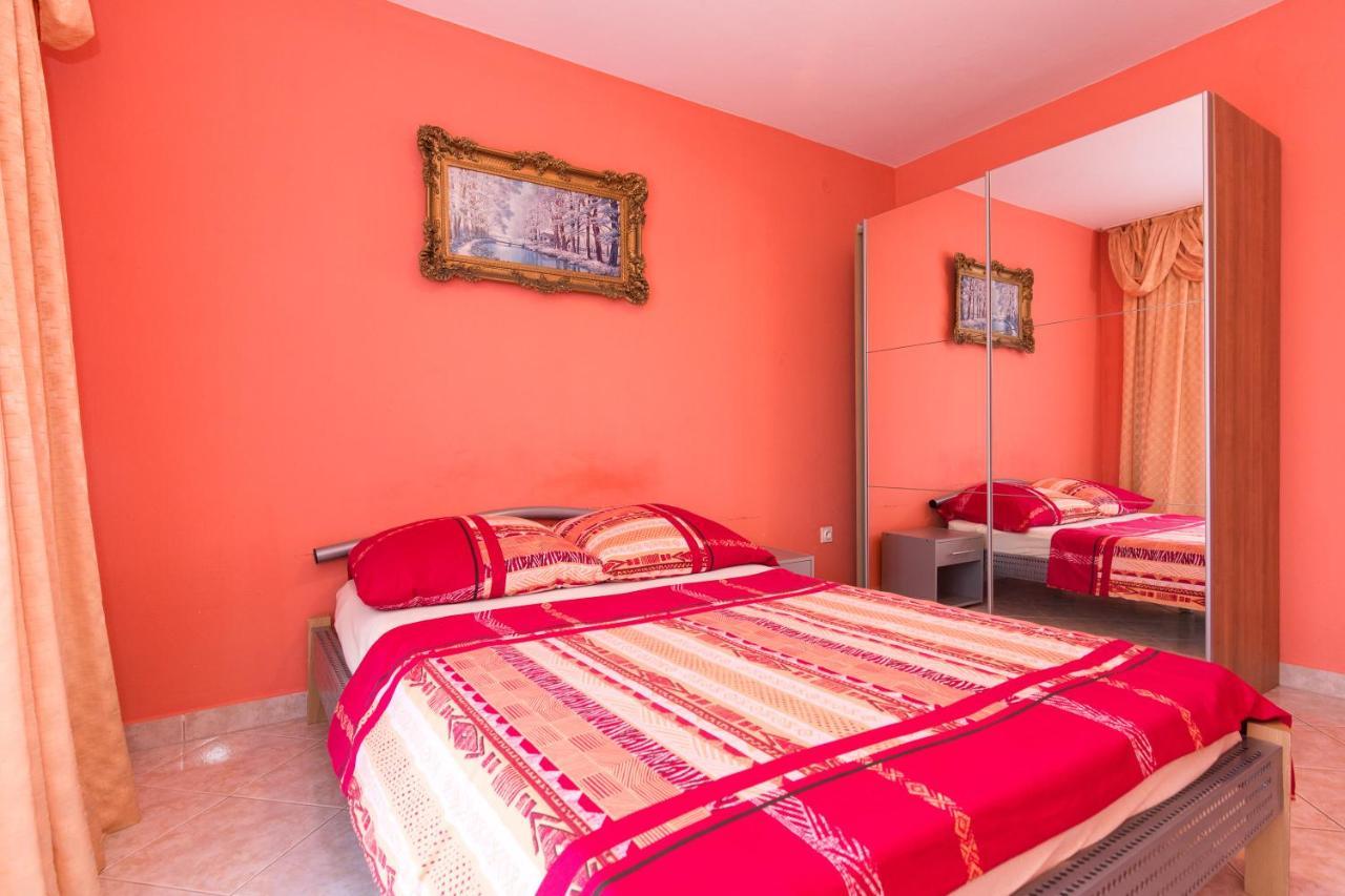 Apartamento Vila Milano Kornić Exterior foto