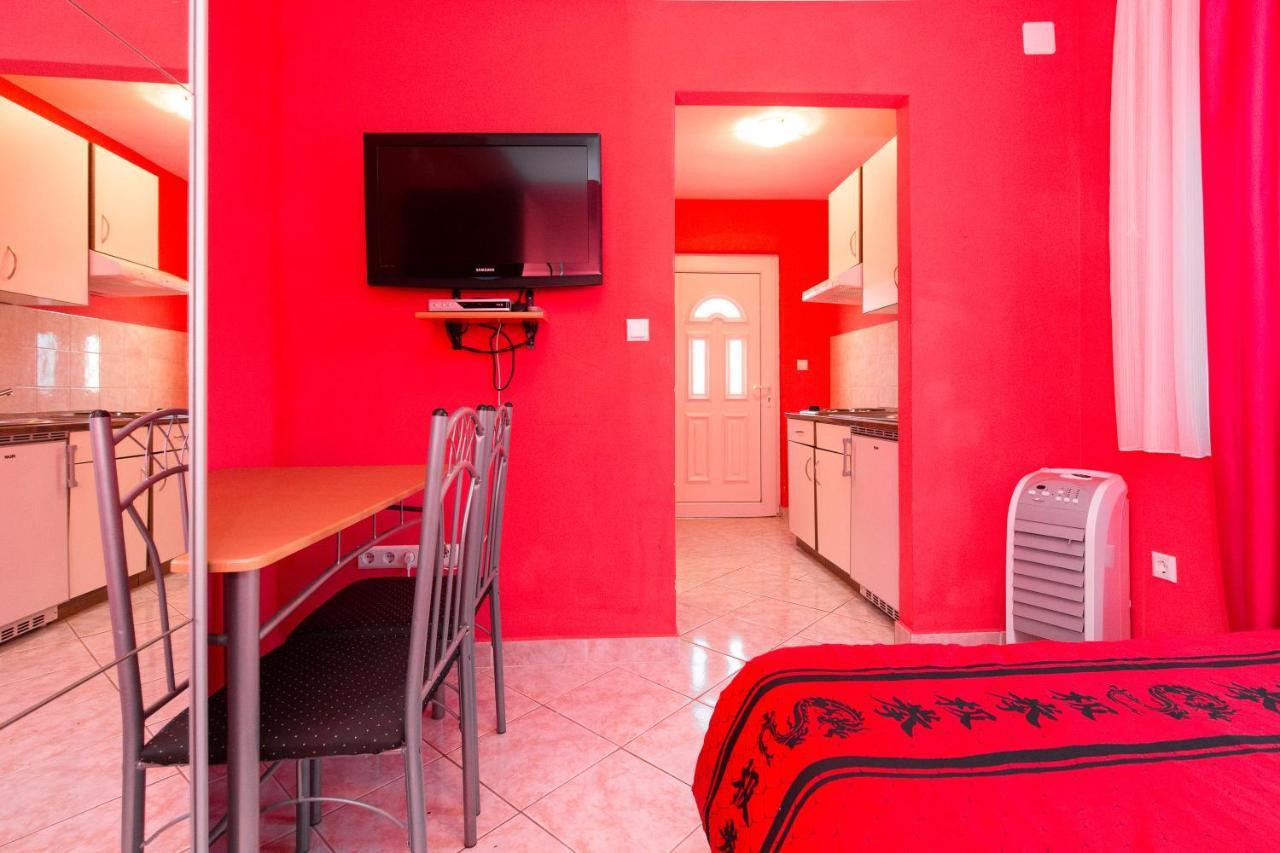 Apartamento Vila Milano Kornić Exterior foto