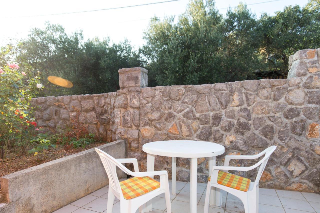Apartamento Vila Milano Kornić Exterior foto